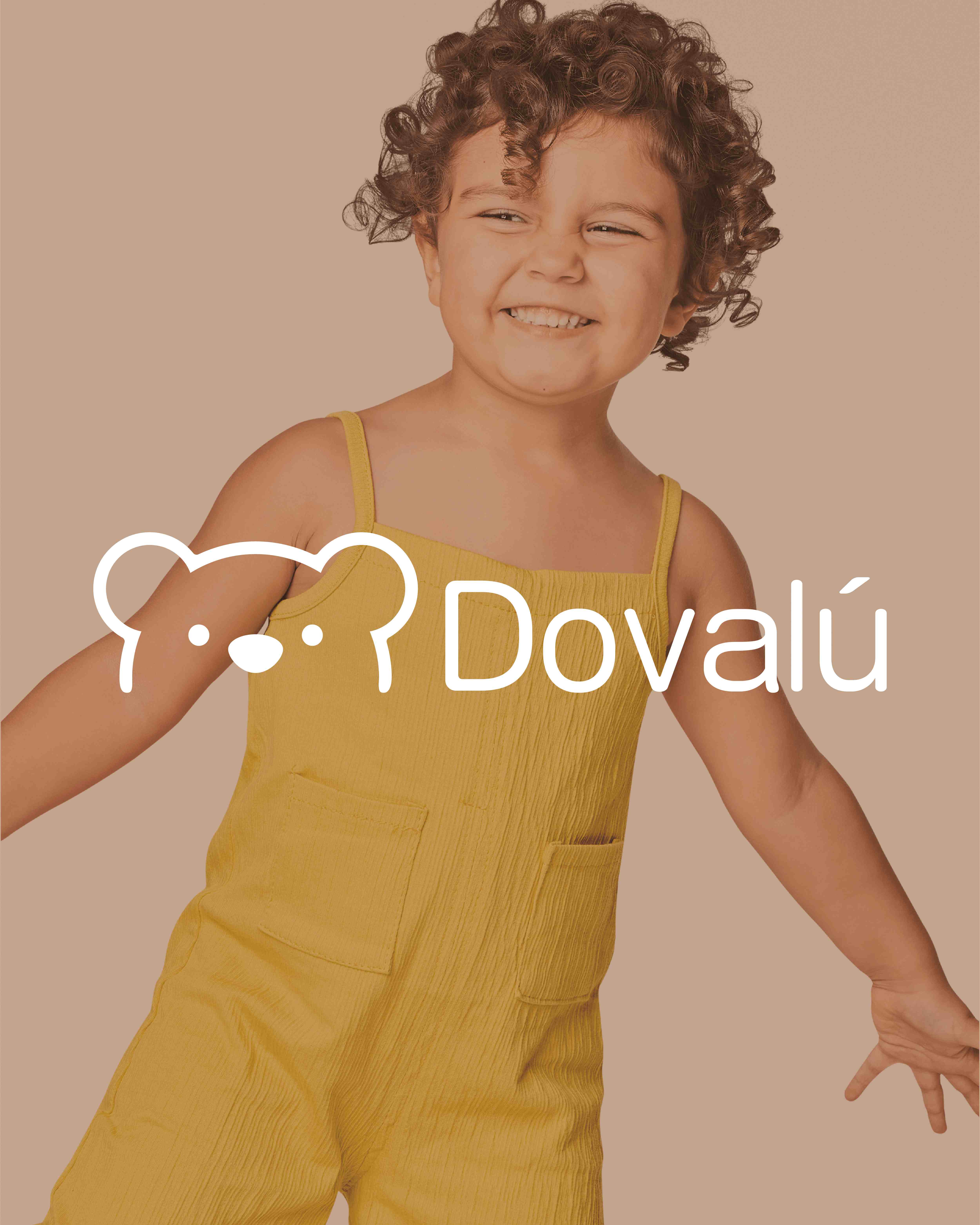 Značka Dovalú – logo, ikonka medvedíka, farebnosť a ukážka použitia